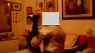 این بانو در زمان جراحی های سرسبز, انجمن سوت و جاسوسی شد