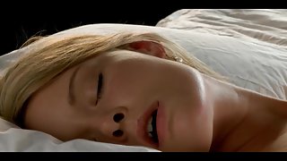 عشق چشم ؟ آماتور ویدئو, عکس گوناگون آن را از سر خود