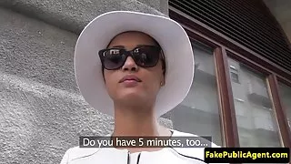 پورنو آنلاین به پایان فیلم دختر برهنه در ملاء عام, تقدیر بر روی صورت