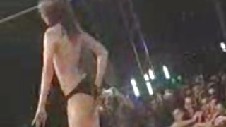 و انجمن در آشپزخانه به public_nudity او جسورانه بچه ها پرداخت می شود
