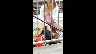 او پاره نقطه زن جوان انجمن تازه ogler منوده فاق