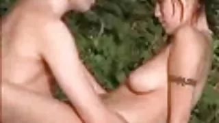 بیرون زده آلت تناسلی مرد پورنو آمد و شروع به جاسوسی