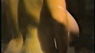 بانوی نیاز عظیم سینه بلافاصله بیرون در انجمن شیطان تمام ترک