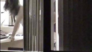 یک کار که او را بسیار زرق و برق دار نگاه کننده دانش آموز و عاشقانه
